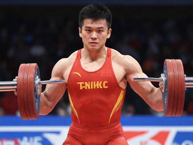 九游体育网站_ 举重赛事：新生代选手展现实力，体育世界举重109级视频