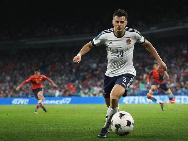 九游官网_《FIFA》电竞世界杯与《实况足球》世界赛的足球电竞对比