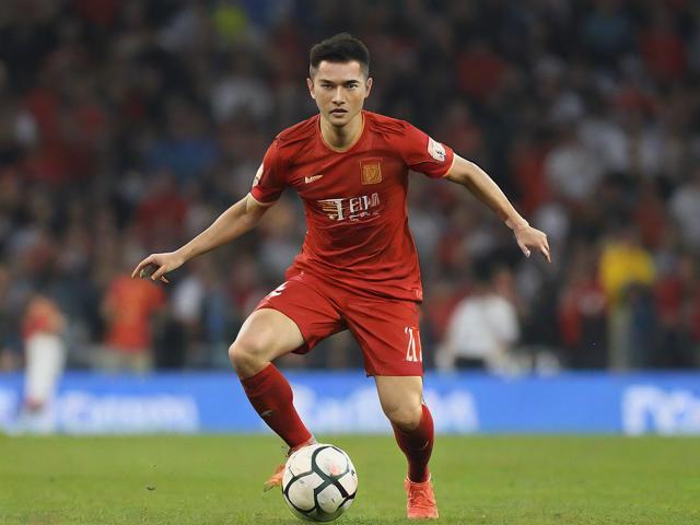 九游JIUYOU SPORTS_ 中国职业足球队伍国际交流赛成绩喜人，中国足球业余联赛