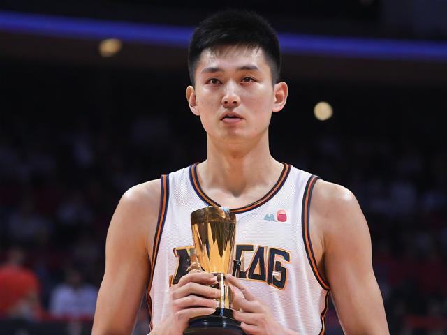 jiuyou.com_ 中国篮球明星荣获年度体育盛典最佳运动员奖,中国篮球最佳球员 jiuyou.com_ 中国篮球明星荣获年度体育盛典最佳运动员奖,中国篮球最佳球员