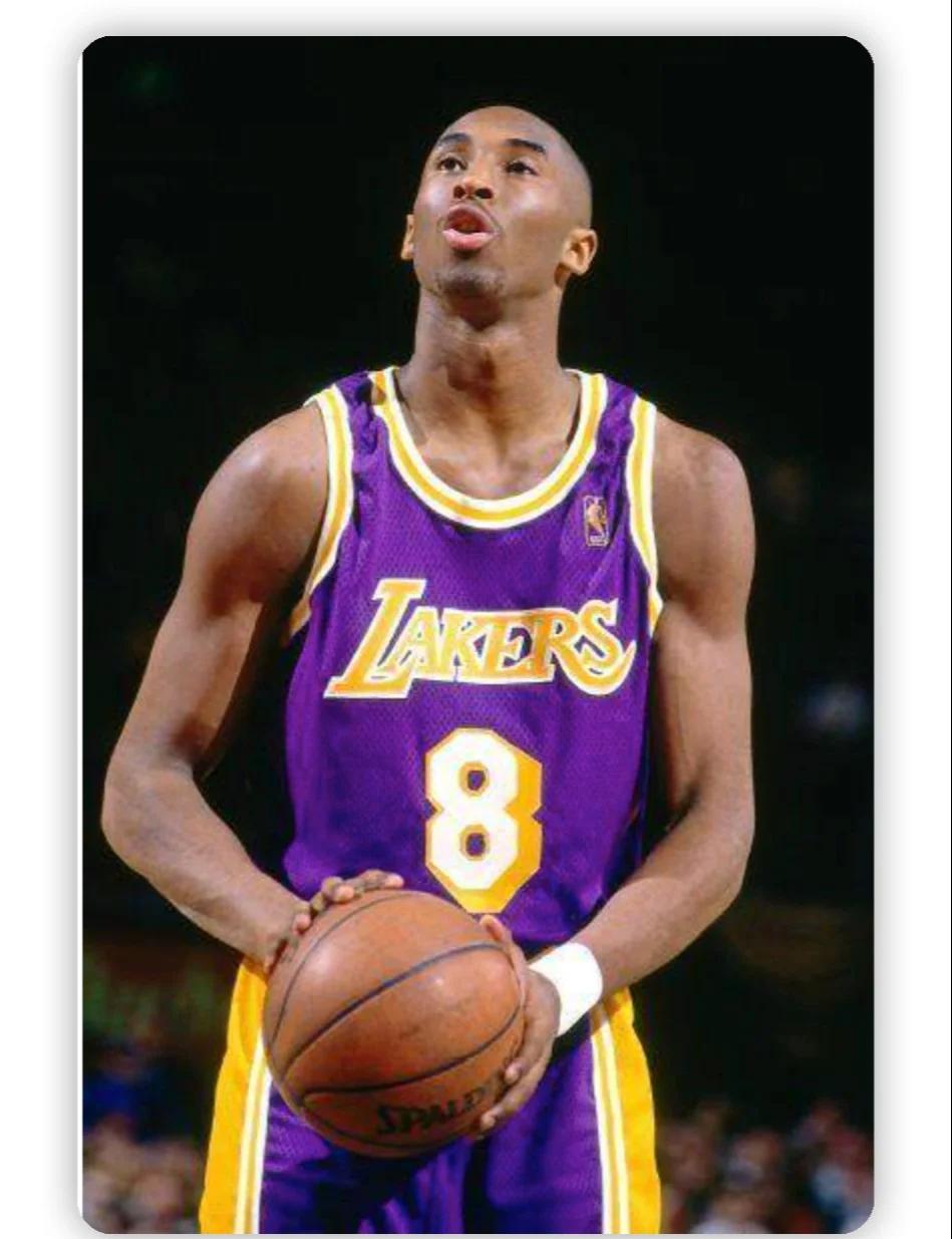 科比：从青涩少年到“神级巨星”的非凡蜕变！的简单介绍