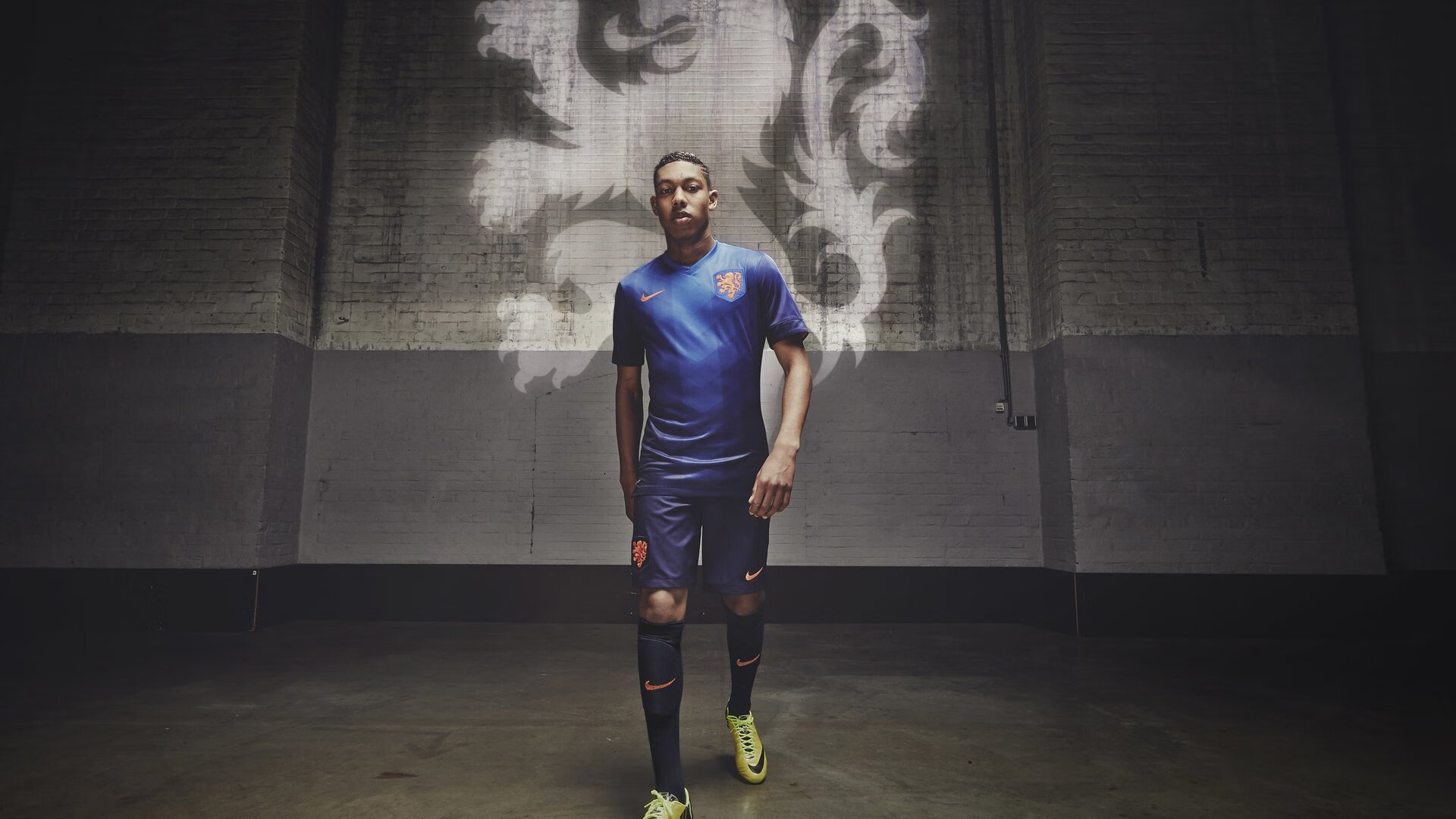 中国足球国际合作合作项目增多,为行业注入新动力,中国足协与国际足联的关系