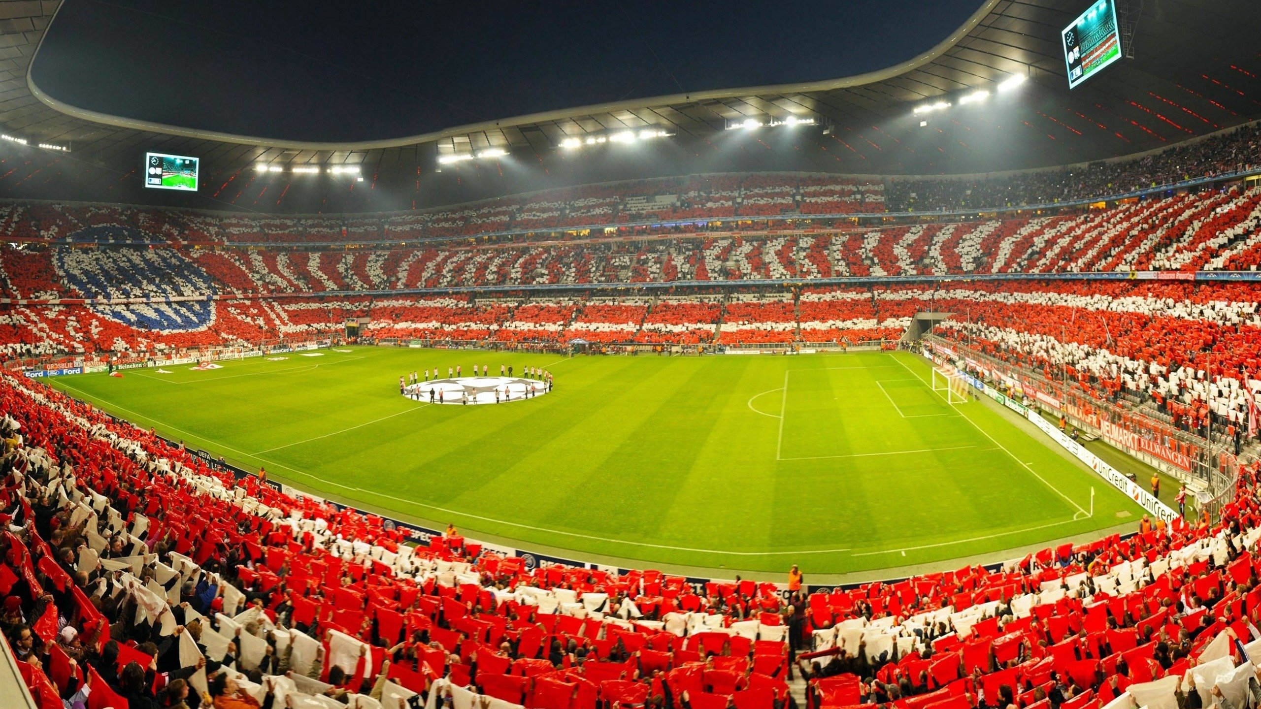 “新兴足球联赛逐步兴起,竞技水平稳步提升”,新兴足球公园